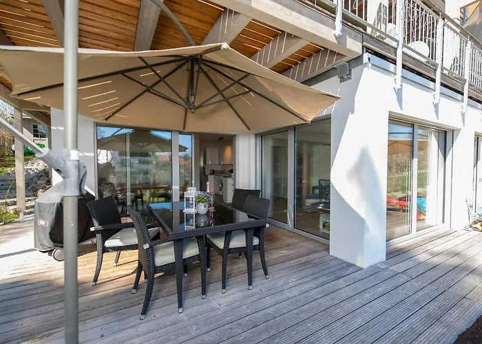 شقة Helle Mit Bergblick & Eigener Terrasse باد تولز