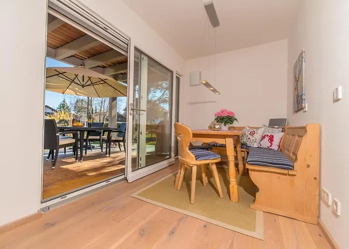 Helle Mit Bergblick & Eigener Terrasse Apartman Bad Tölz